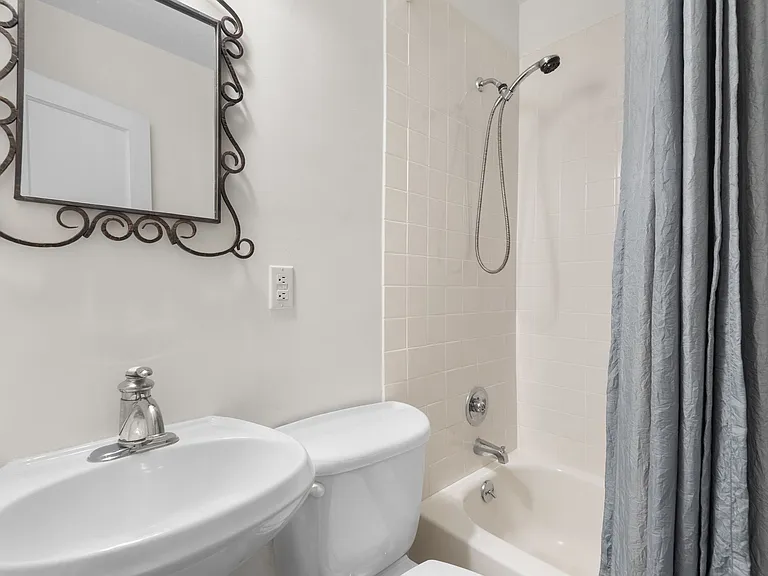 2727 Stratford Dr — Photo 20