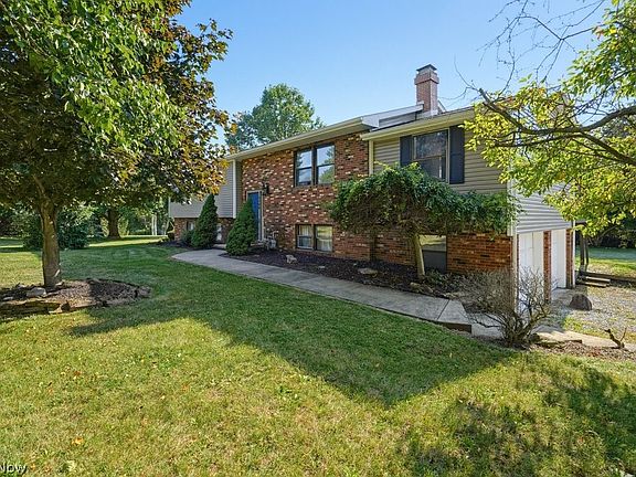 4th image of 2190 Waterbury Dr