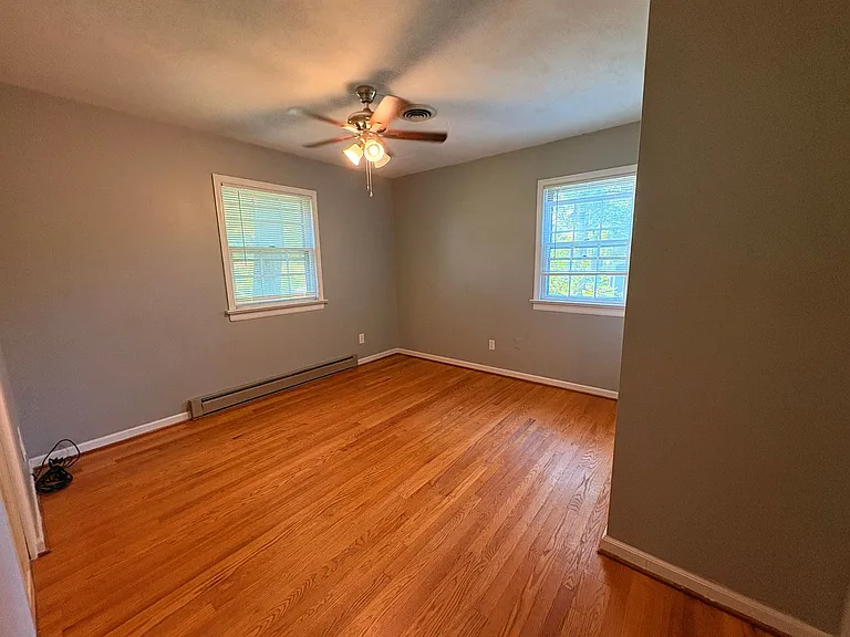 203 Fleetwood Dr — Photo 13