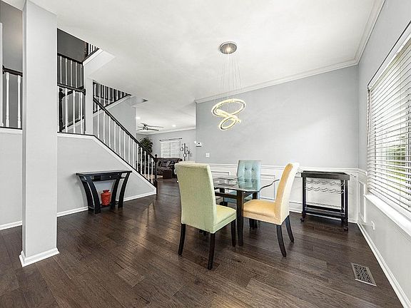 4th image of 3801 Baybrook Dr