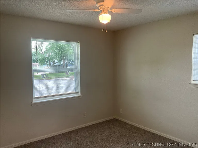 318 S 161st Pl E — Photo 12