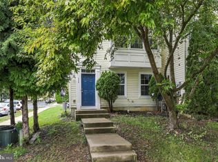 332 Dickens Dr, Lancaster, PA 17603