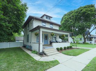 124 E Sunnyside Ave, Libertyville, IL
