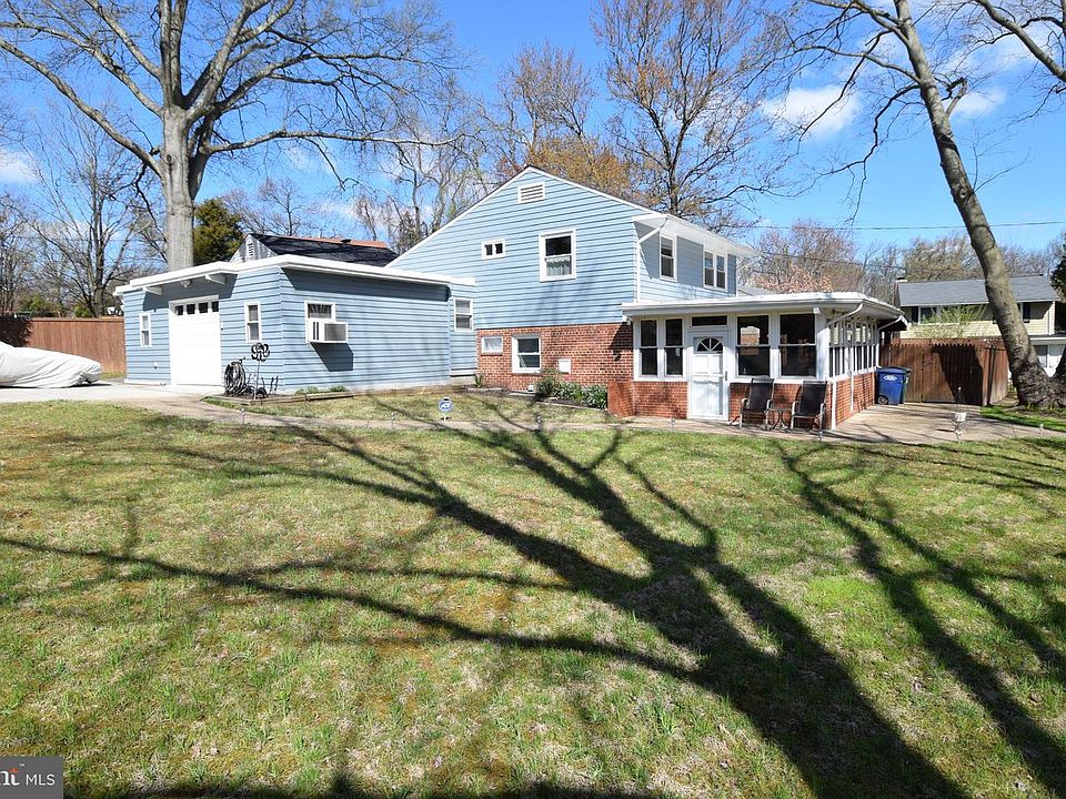 1st image of 3004 Wallace Dr