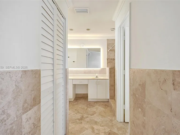 658 Stanton Dr — Photo 37