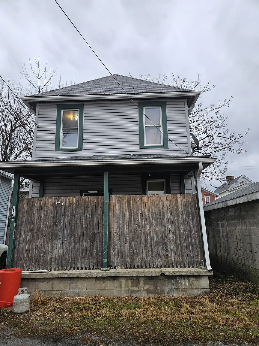 1709 4th Ave photo 1