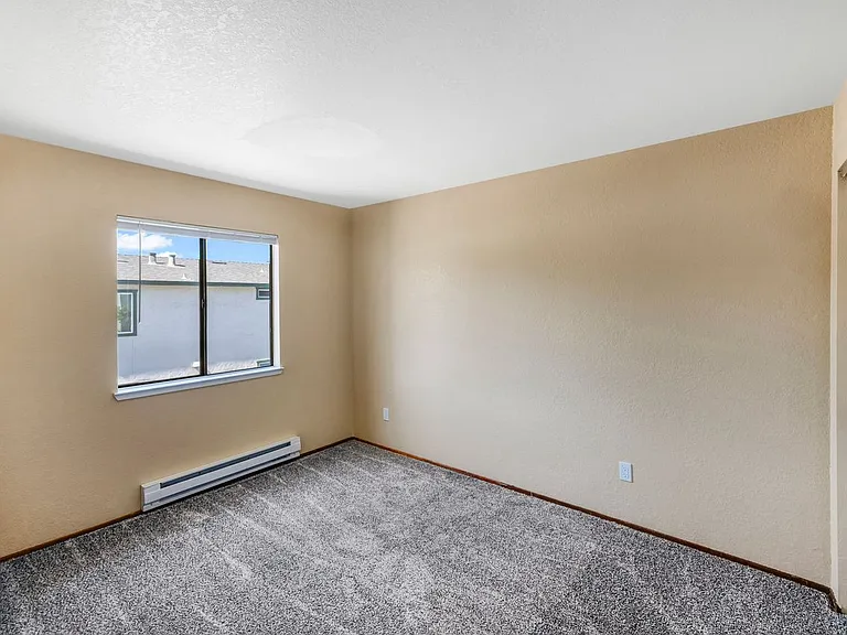 3330 Del Monte Blvd — Photo 28