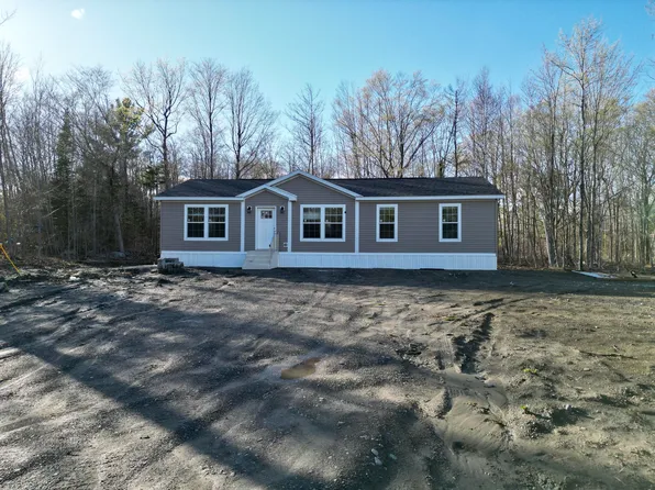38 S Greenridge Heights, Oakland, ME 04963