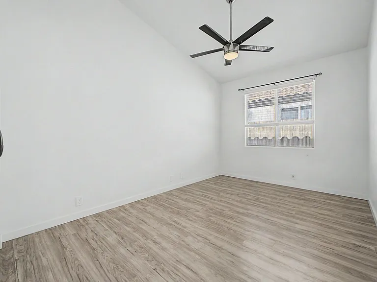 7251 E Lakeview Ave — Photo 22