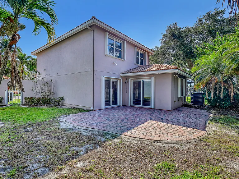 3464 Commodore Ct — Photo 8