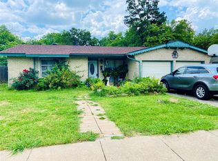 2412 Stonegate St, Arlington, TX 76010