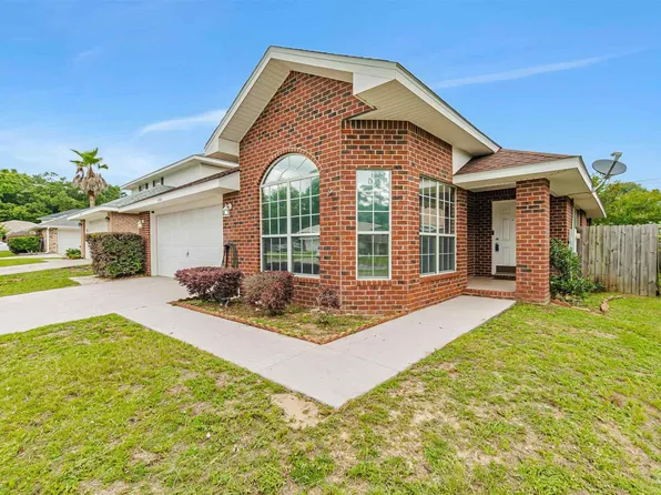 3304 Linger Ct, Pensacola, FL 32526