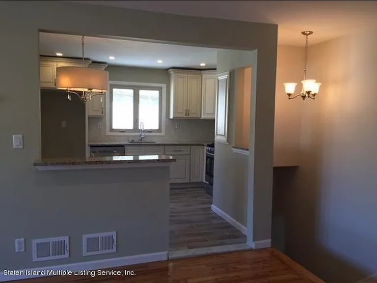 36 Maple Ct — Photo 4
