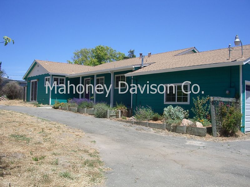 1st image of 296 Thompson Ln