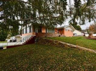720 S Nowlan Ave, Glendive, MT 59330