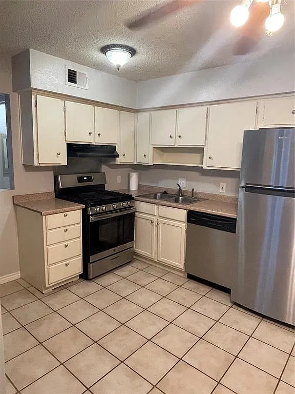 2 bed, 1.5 bath, 950 sqft, $1,495 — Photo 1