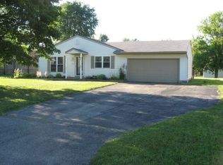 15674 Elmwood St, Middlefield, OH 44062