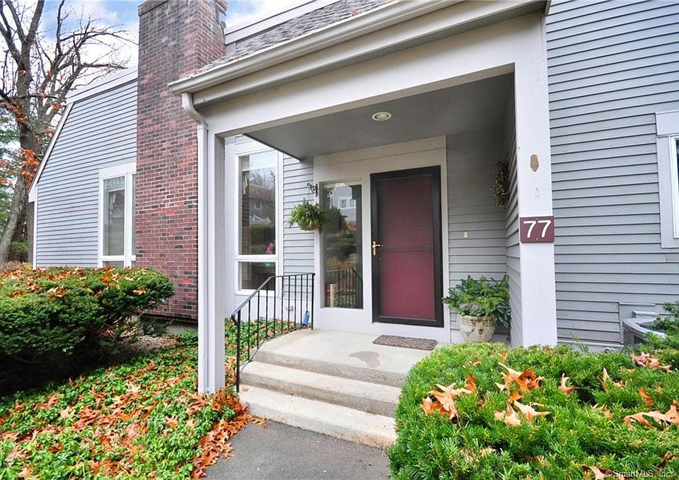 1st image of 77 Byron Dr #77