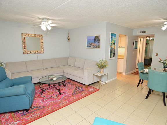 5th image of 12760 Indian Rocks Rd APT 570