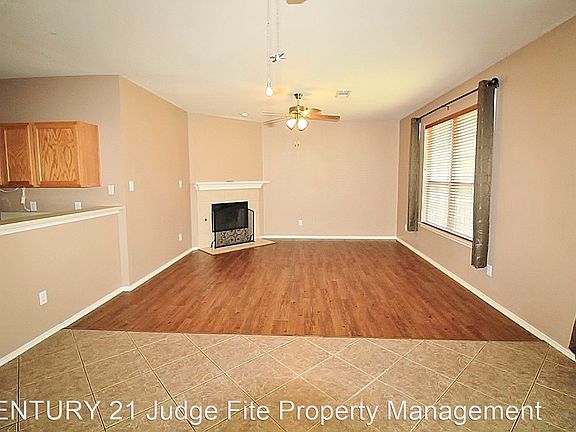 3rd image of 2709 Weslayan Dr