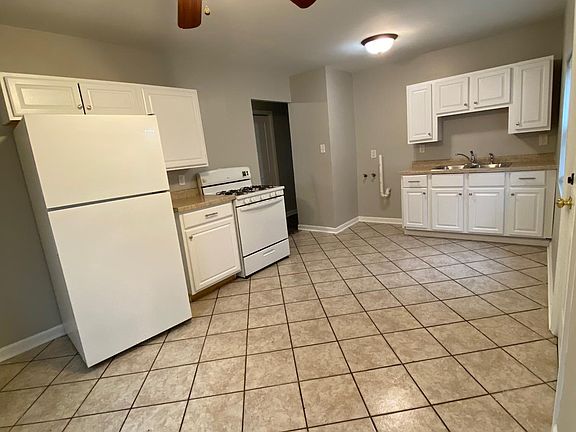 3rd image of 7832 Birch Dr