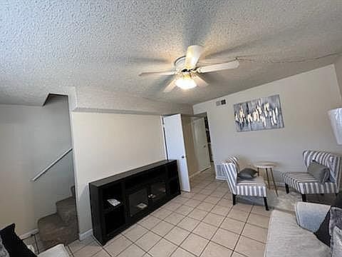 4th image of 153 Valencia Dr