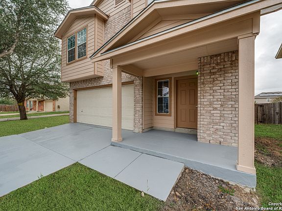 2nd image of 4614 Stallion Cove