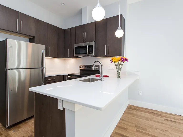 13 W Central St #3 — Photo 3