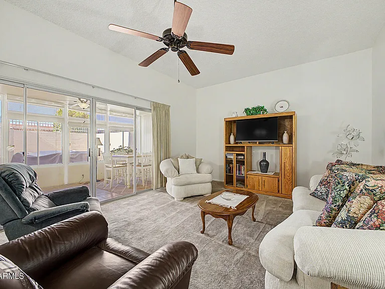 10880 W Emerald Dr — Photo 5