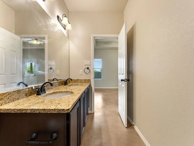 2541 Pahmeyer Rd #2541 — Photo 26