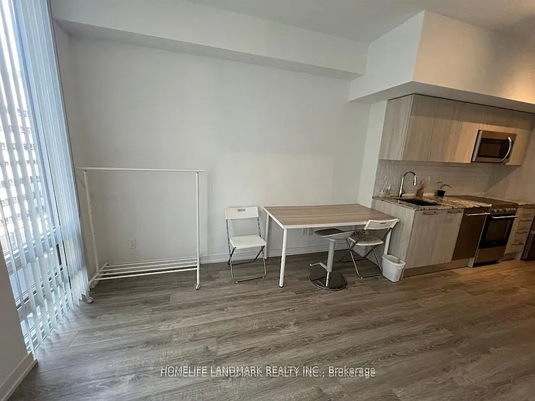 28 Wellesley St E #605 — Photo 13