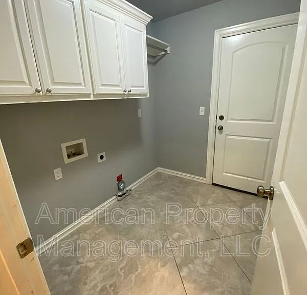 5312 Charleston Dr — Photo 12