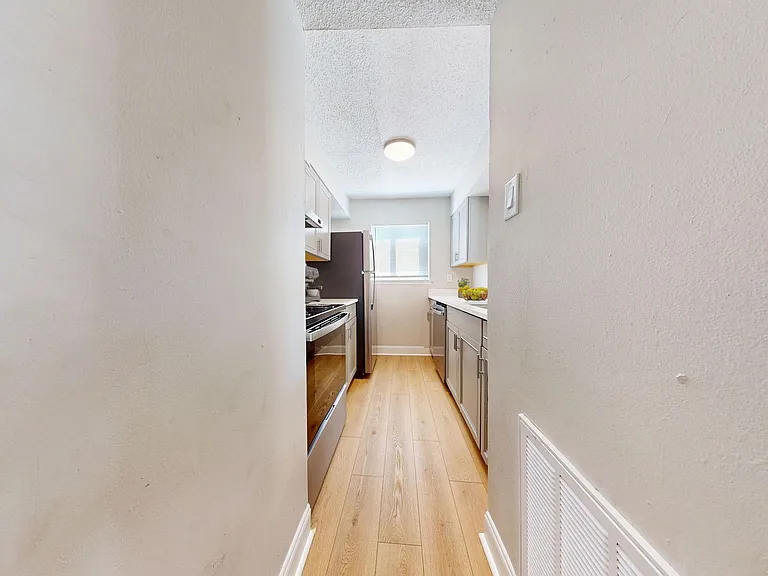 Gulf View Apartments — Photo 75