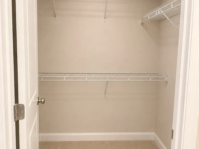 411 Streamview Dr — Photo 7