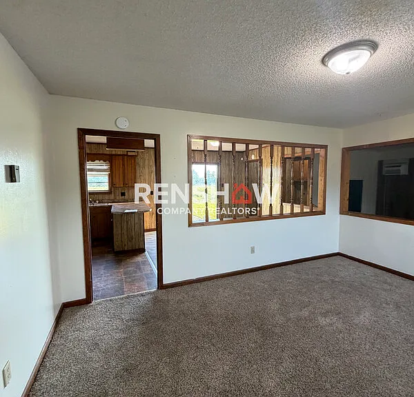 584 Lark St — Photo 12