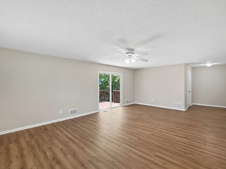 5949 James Rd — Photo 25