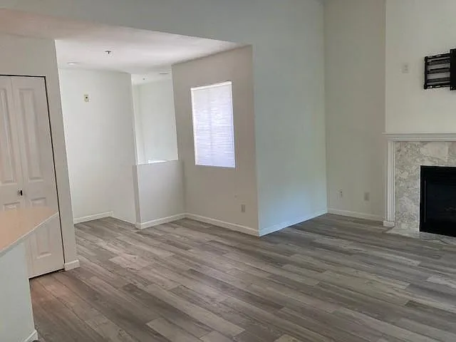 5242 238th Ln SE — Photo 3