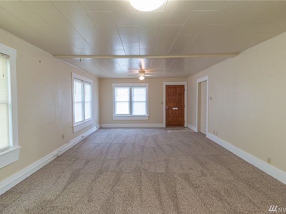 4th image of 301 Jefferson Ave NE