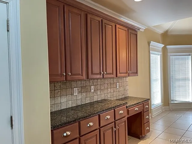 10 Birchwood Ln — Photo 9