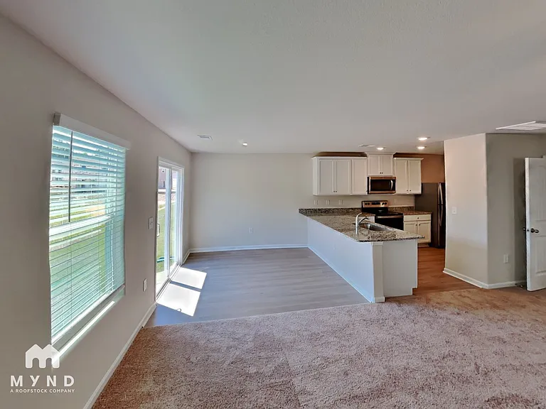 7124 Galway City St — Photo 4