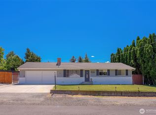 546 Rolfs Court, East Wenatchee, WA 98802