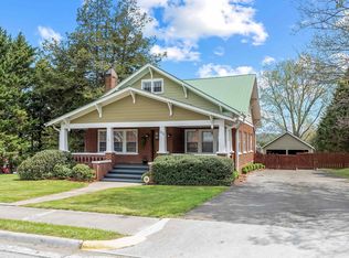 173 S Main St, Hillsville, VA 24343