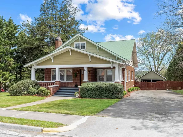 173 S Main St, Hillsville, VA 24343