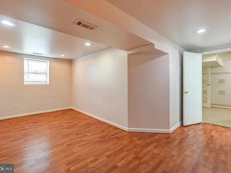 2708 Shanandale Dr — Photo 38