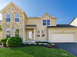 4377 Knoll Crest Dr, Grove City, OH 43123