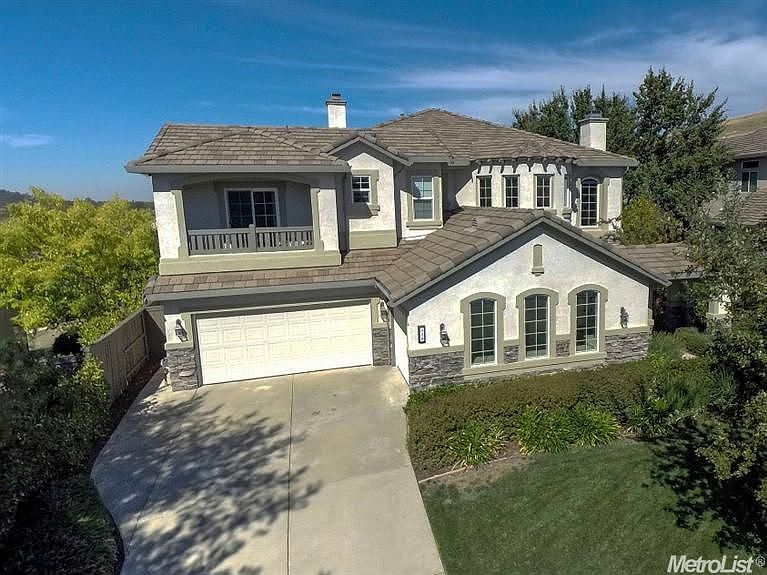 1st image of 429 Sortwell Ct