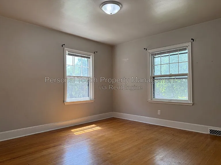 704 8th St S — Photo 37