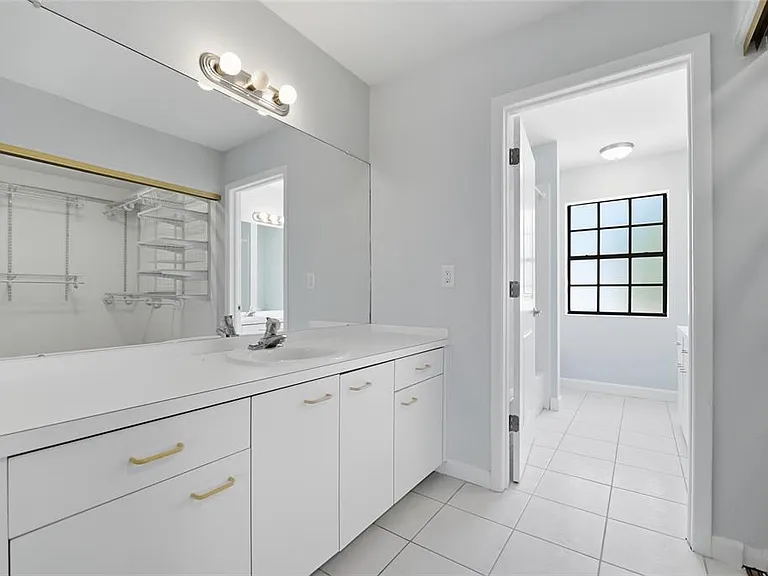 1070 Sanabel Ct NE — Photo 24