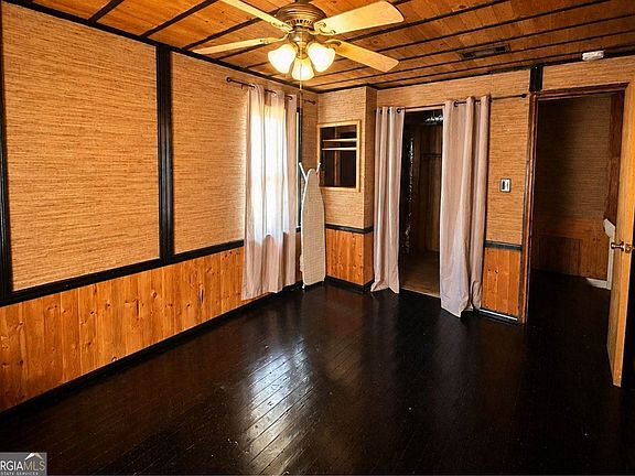 5th image of 6285 Pond Ave