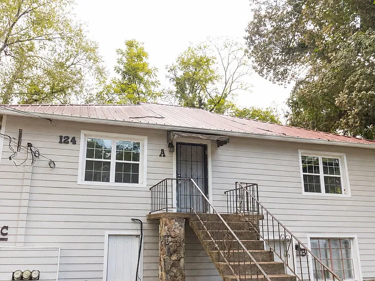 124 S Seminole Dr #A — Photo 4
